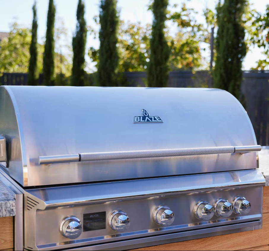 Blaze LTE PRO 32-Inch 4-Burner Built-in Grill w/ Digital Temperature Screen & Rear Infrared Burner (BLZ-4LTEPRO-LP / BLZ-4LTEPRO-NG)