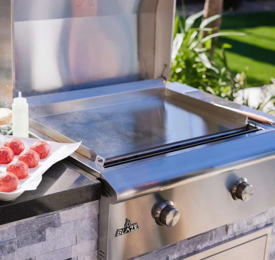 Blaze LTE+ 30-Inch Built-in Griddle w/  Lift-Assist Lid (BLZ-GRIDDLE-LTE3-LP / BLZ-GRIDDLE-LTE3-NG)